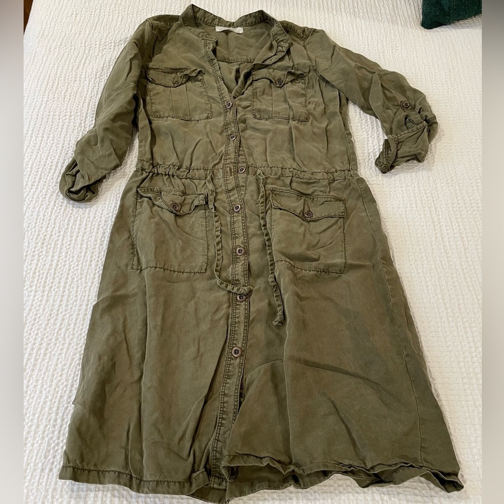 L.O.G.G. Women’s army green button down dress size medium